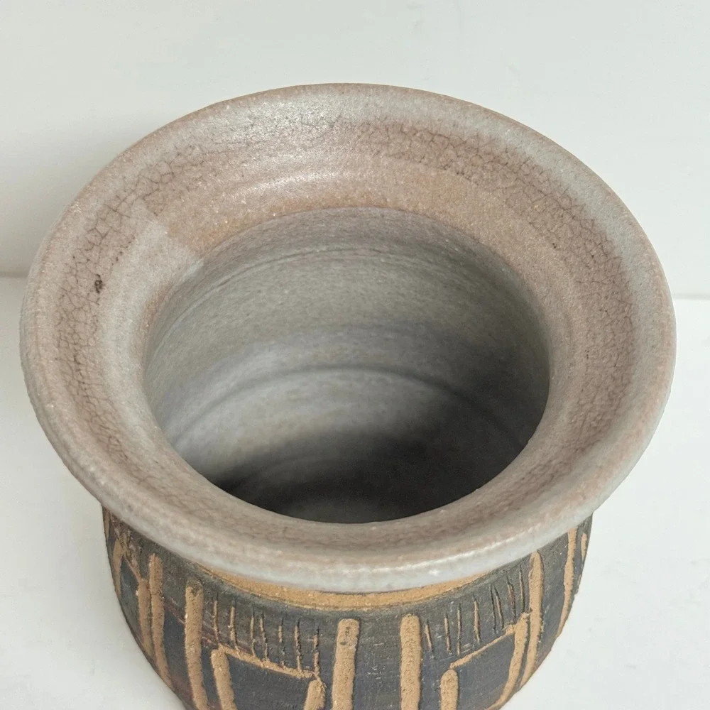 Vintage‎ 1963 Tonia Studio Pottery Vase Hand Thrown Signed Mid Century Modern 5